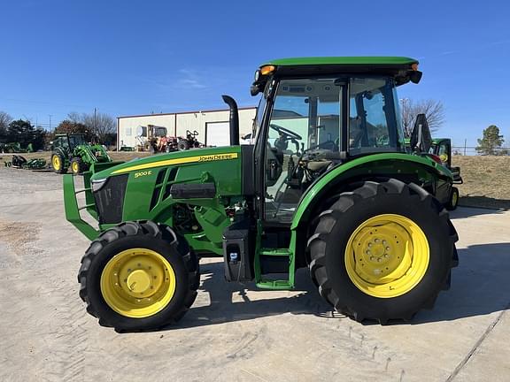 Image of John Deere 5100E equipment image 1