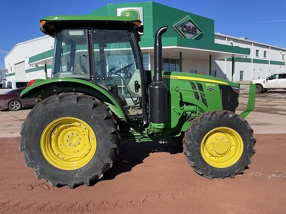 Image of John Deere 5100E equipment image 1