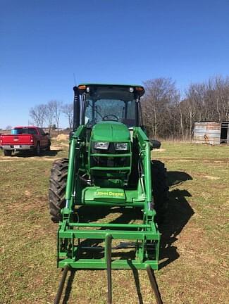 Image of John Deere 5100E equipment image 4