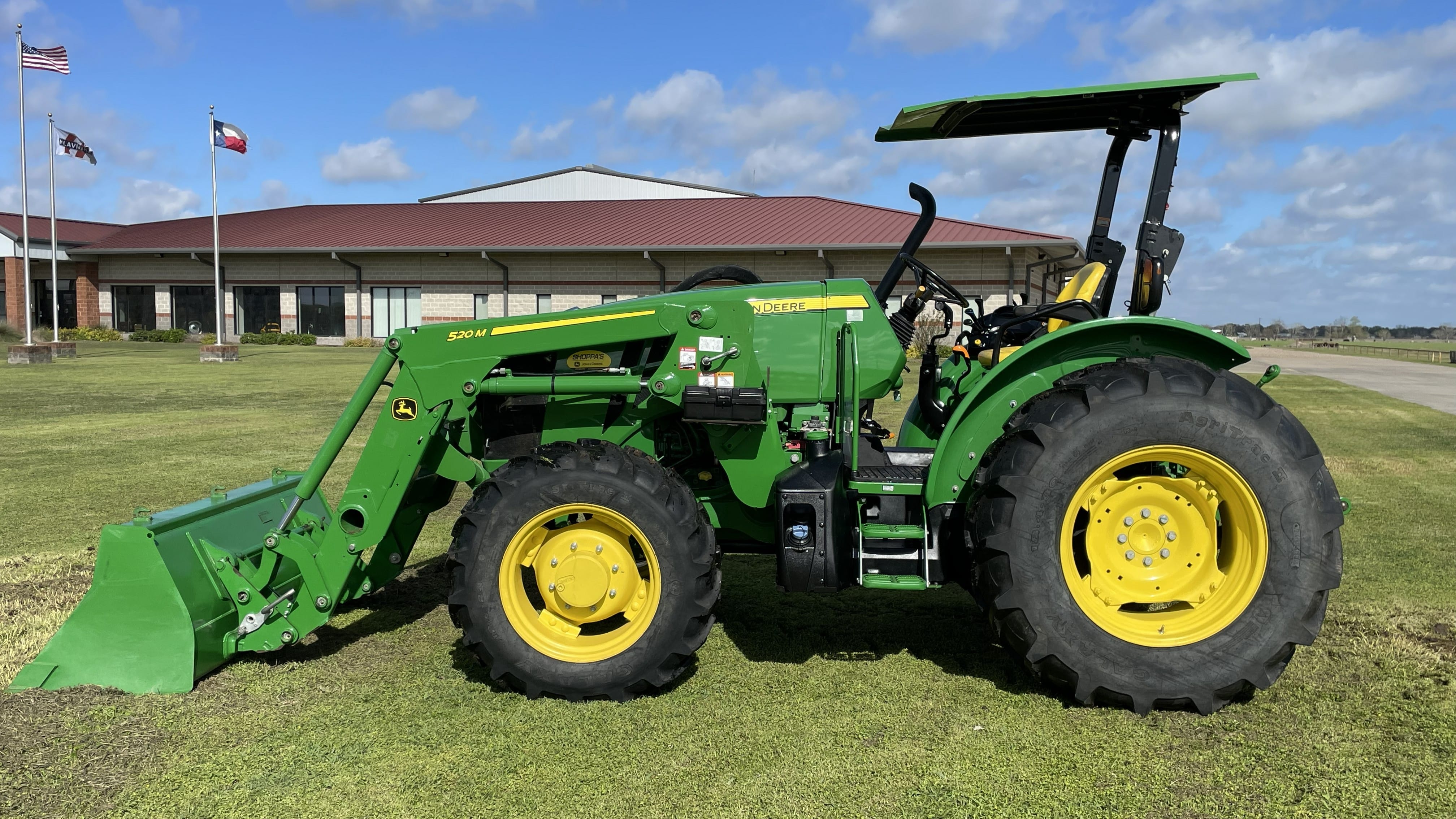 2023 John Deere 5100E Equipment Image0