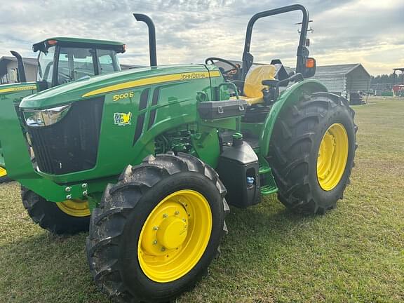 Image of John Deere 5100E equipment image 1