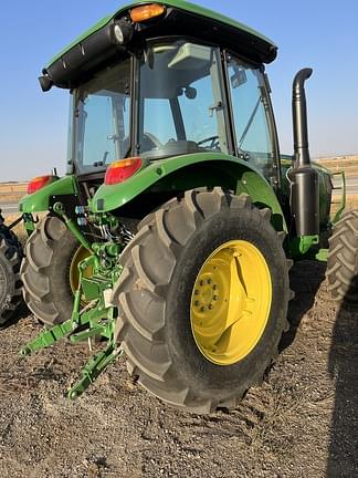 Image of John Deere 5100E equipment image 4