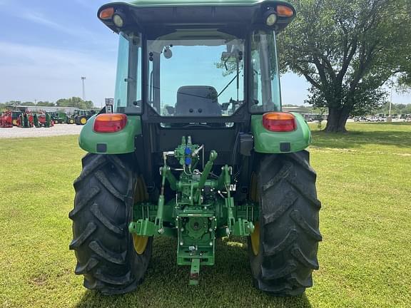 Image of John Deere 5100E equipment image 3