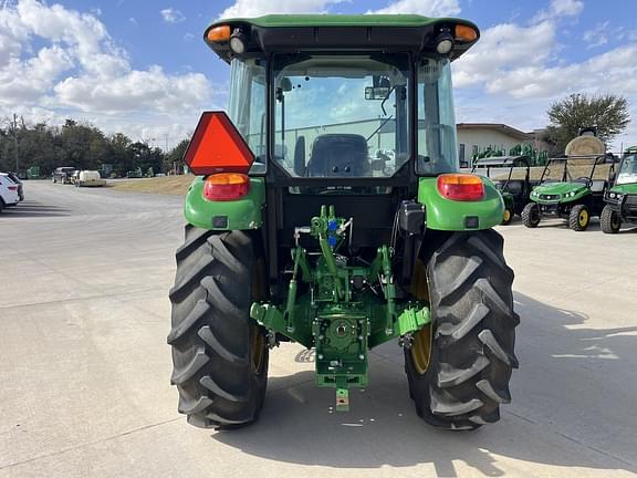 Image of John Deere 5100E equipment image 4