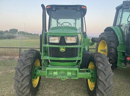 Image of John Deere 5100E equipment image 2