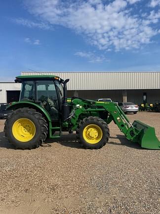 Image of John Deere 5100E equipment image 3