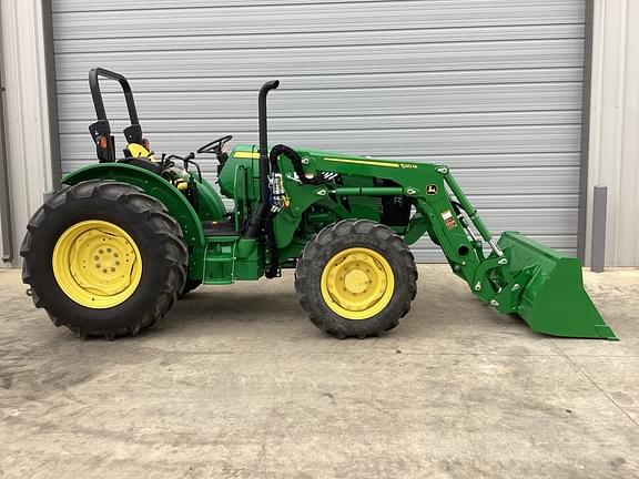 Image of John Deere 5100E equipment image 3