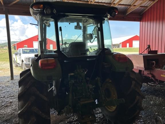 Image of John Deere 5100E equipment image 3