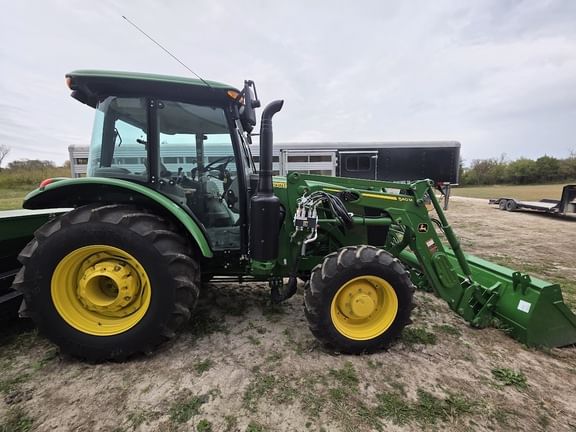 2023 John Deere 5100E Image