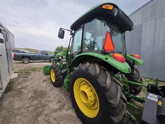 Image of John Deere 5100E equipment image 3