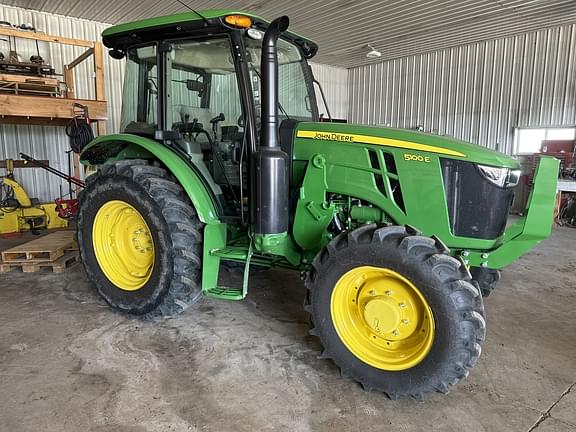 Image of John Deere 5100E equipment image 1