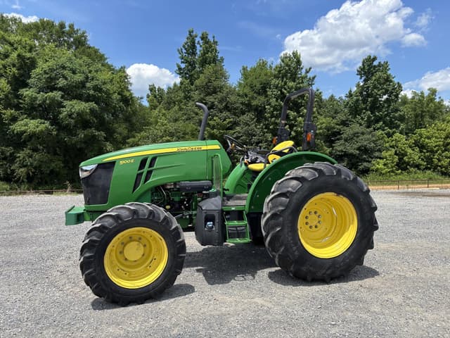 Image of John Deere 5100E equipment image 1