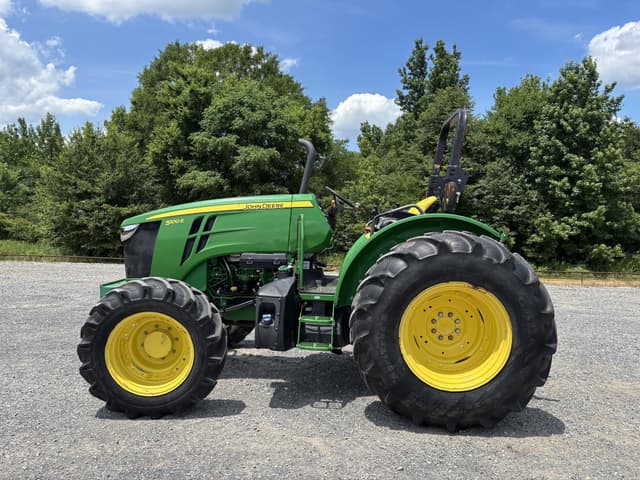 Image of John Deere 5100E equipment image 2