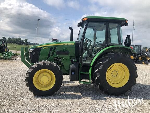 Image of John Deere 5100E equipment image 1