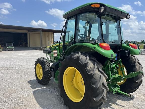 Image of John Deere 5100E equipment image 4
