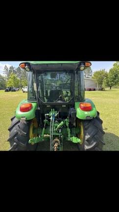 Image of John Deere 5100E equipment image 3