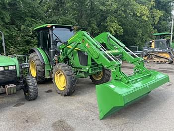 2023 John Deere 5100E Equipment Image0