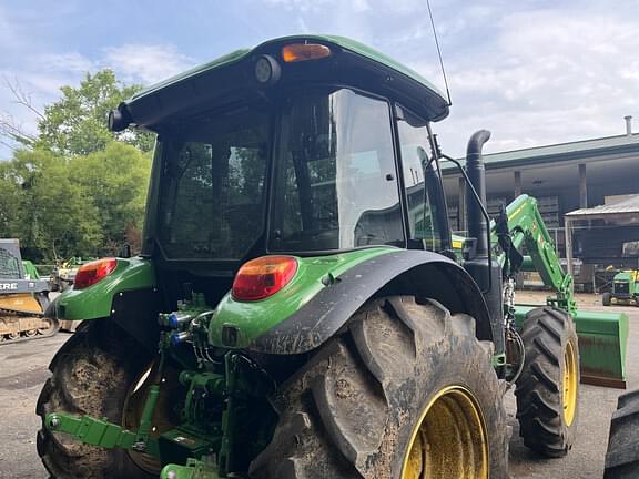 Image of John Deere 5100E equipment image 4