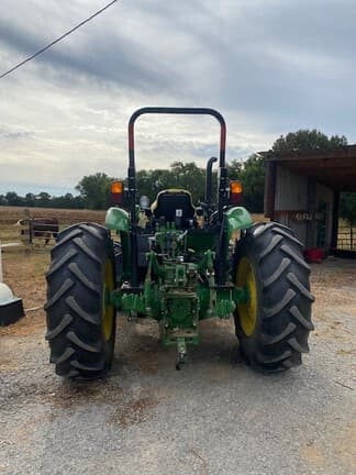 Image of John Deere 5100E equipment image 2