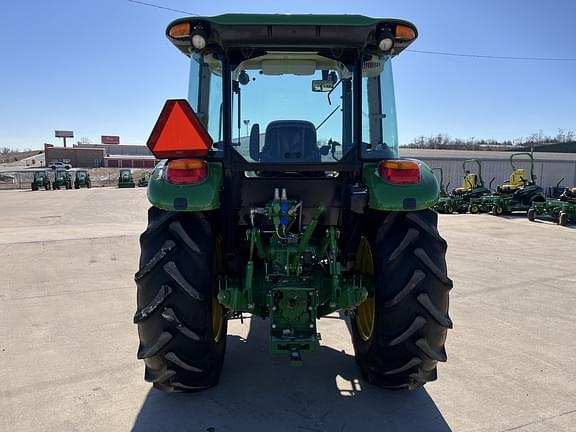 Image of John Deere 5100E equipment image 3