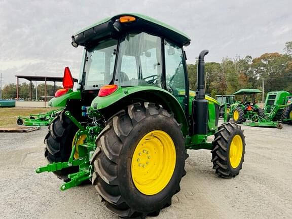 Image of John Deere 5100E equipment image 3