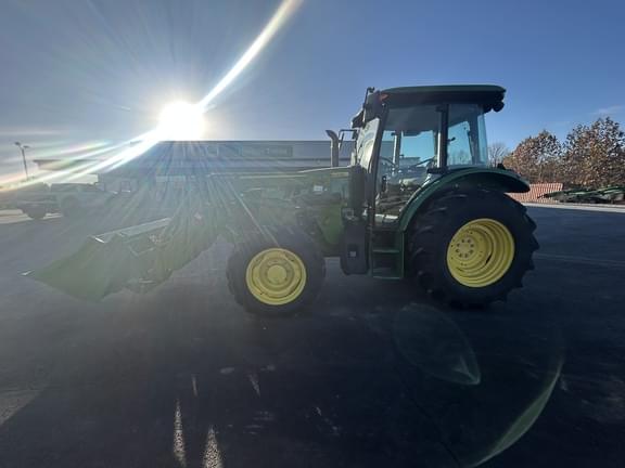 Image of John Deere 5100E equipment image 2