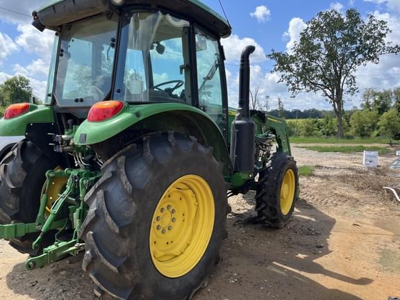 Image of John Deere 5100E equipment image 3