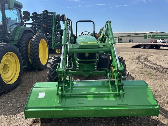 Image of John Deere 5100E equipment image 1