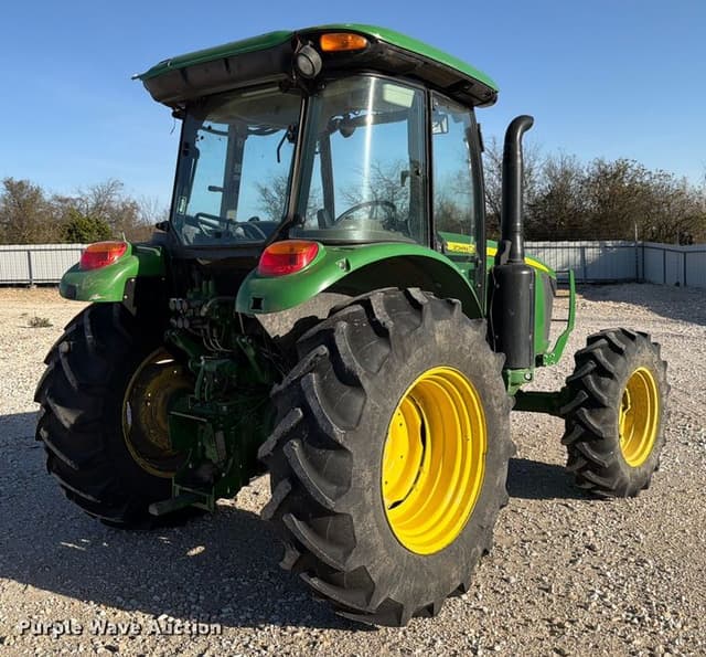 Image of John Deere 5100E equipment image 4