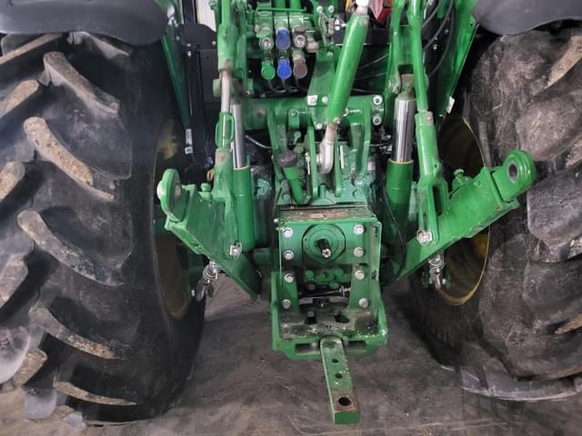Image of John Deere 5100M equipment image 2