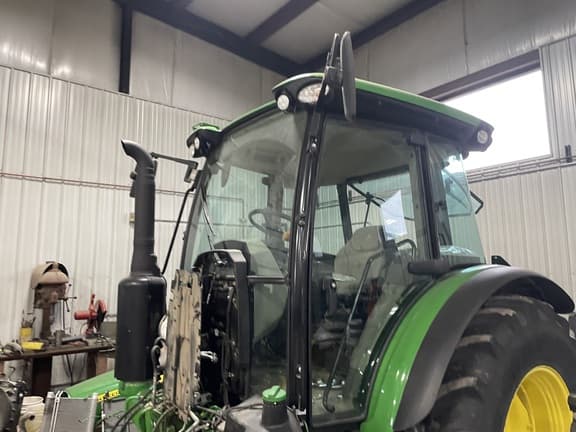 Image of John Deere 5100M Primary image