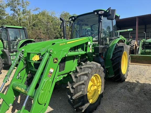 Image of John Deere 5100M equipment image 4