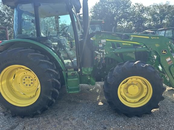 Image of John Deere 5100M equipment image 1