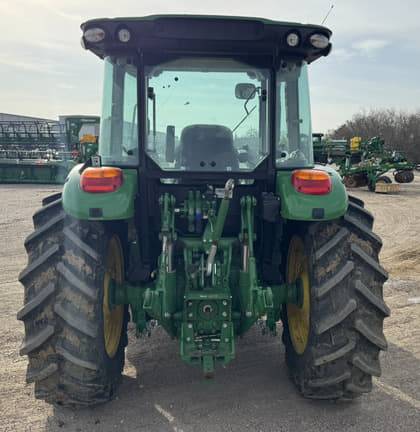 Image of John Deere 5100M equipment image 4