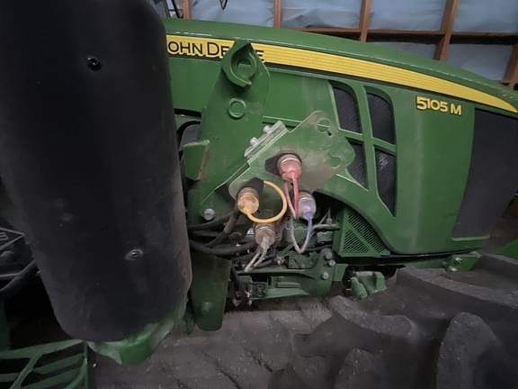 Image of John Deere 5105M equipment image 4