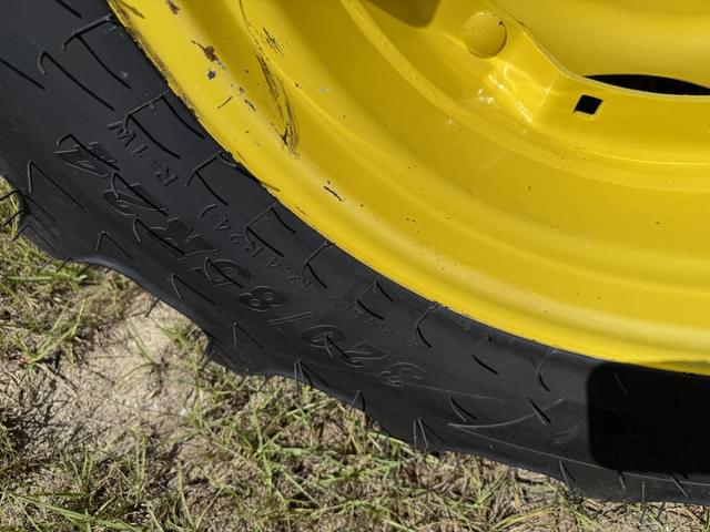 Image of John Deere 5105M equipment image 4