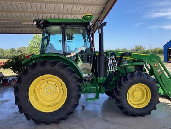 Image of John Deere 5105M equipment image 3