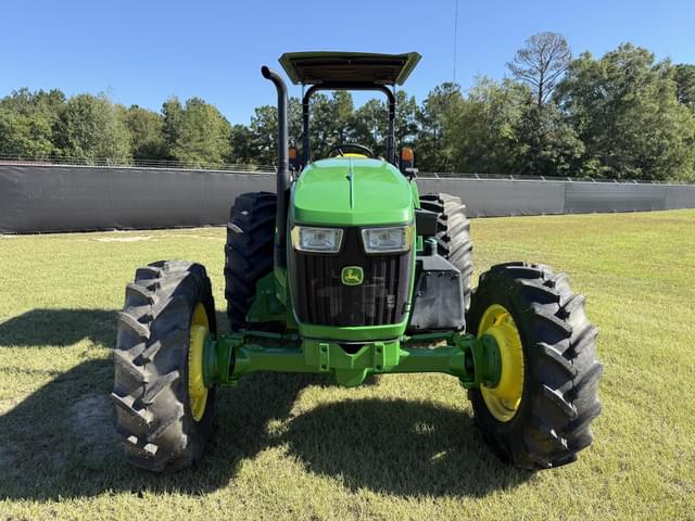 Image of John Deere 5105M equipment image 4
