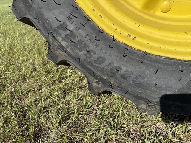 Image of John Deere 5105M equipment image 3