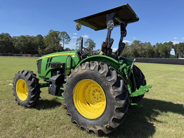 Image of John Deere 5105M equipment image 2