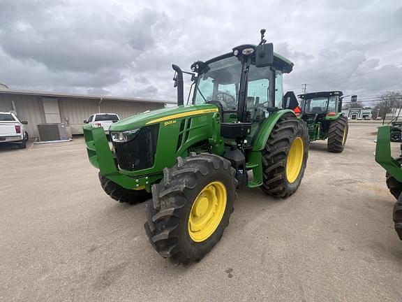 Image of John Deere 5105M equipment image 2