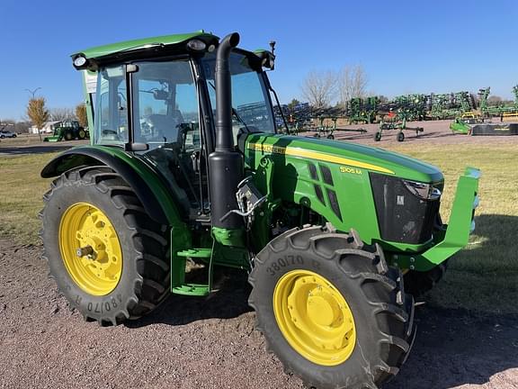 Image of John Deere 5105M Primary image