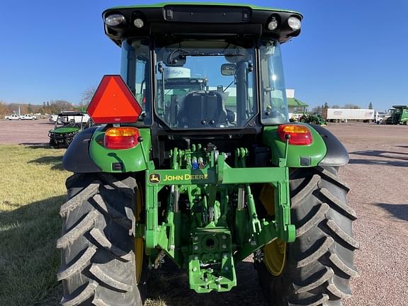 Image of John Deere 5105M equipment image 4