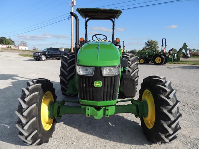 Image of John Deere 5105M equipment image 4