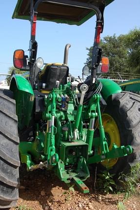 Image of John Deere 5105M equipment image 3