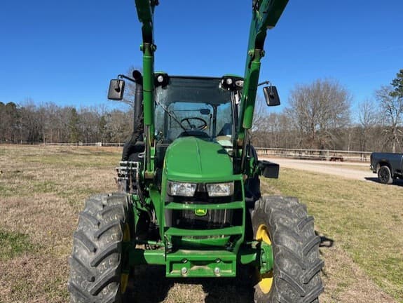 Image of John Deere 5105M equipment image 3