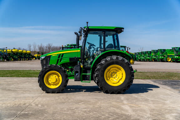 Image of John Deere 5105M equipment image 1