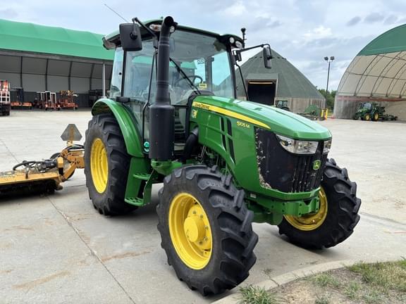 Image of John Deere 5105M Primary image