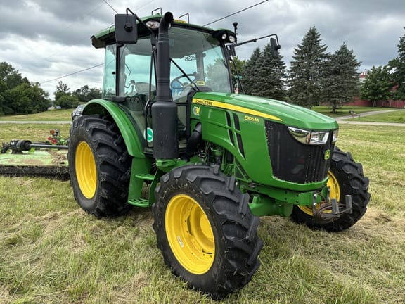 2023 John Deere 5105M Image