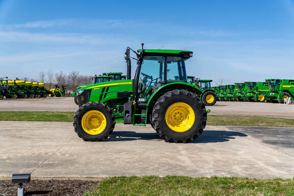 Image of John Deere 5105M equipment image 1